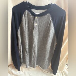 American Eagle Outfitters Gray and Navy Super Soft Style Long Sleeve Henley NWOT